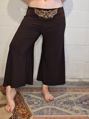 y2k McBling Latte Girl Femi Boho Hippie Girly Brown Bedazzled Capri Gaucho Pants